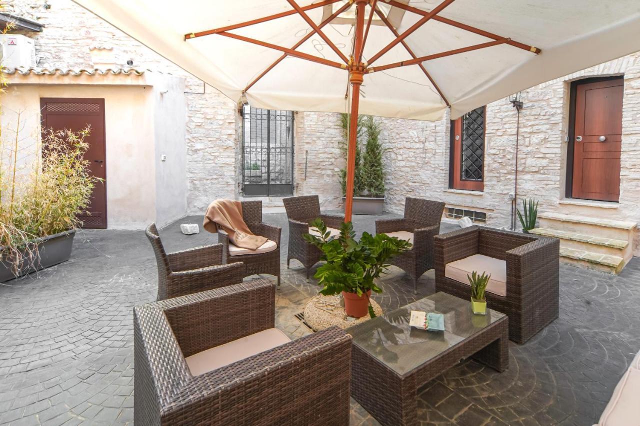 Palazzo Bozzoni Assisi Boutique Apartments Εξωτερικό φωτογραφία